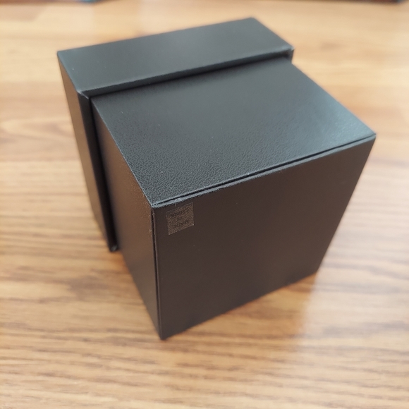 Michael Kors Hardcase Leather Watch Box - Picture 7 of 7